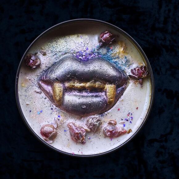 Dreadful Love Signature Luxury Wickless Candle: Black Rose & Peppered Plum - Picture 2 of 6